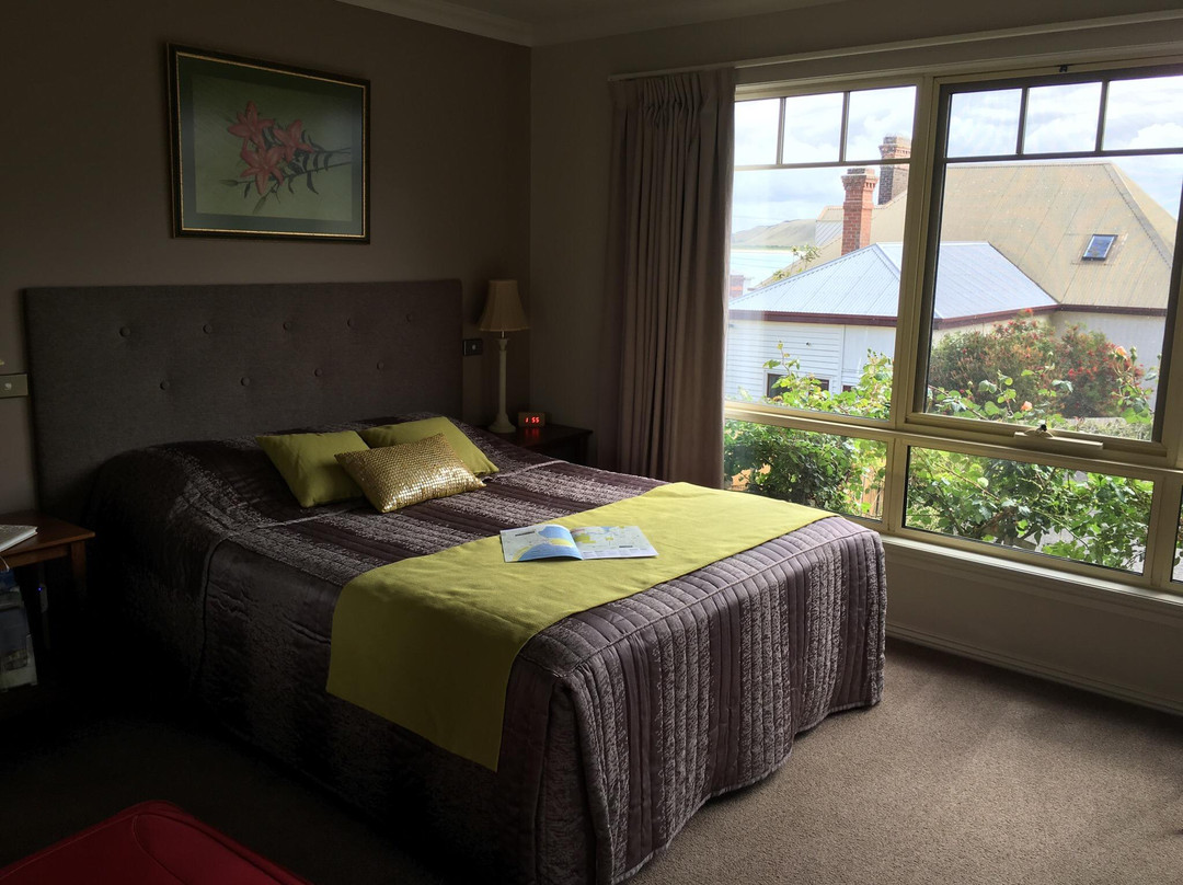 On the Terrace主图