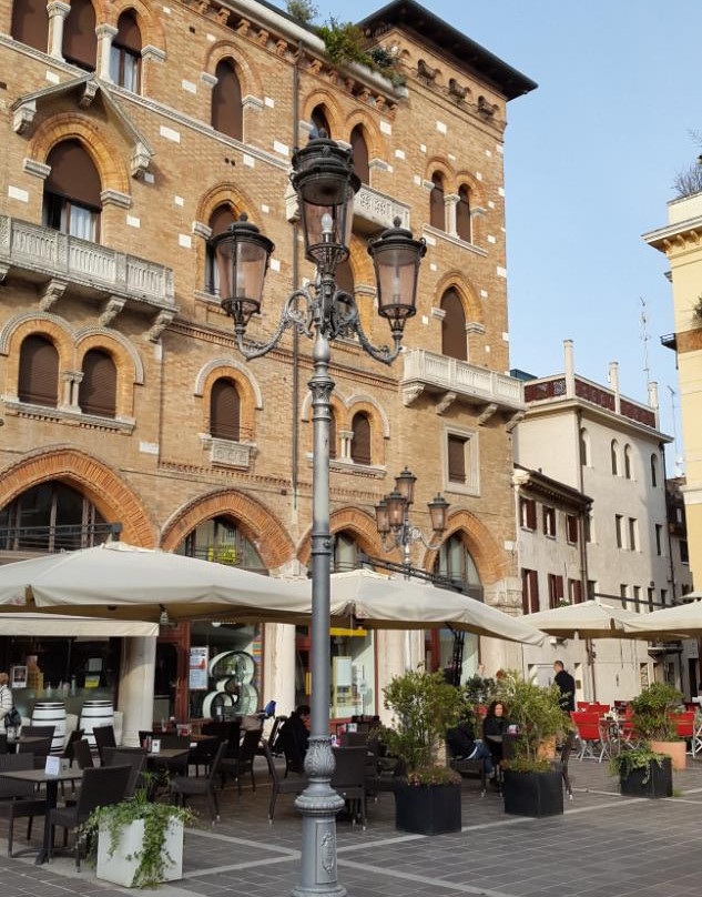 Piazza San Vito-特雷维索必去景点