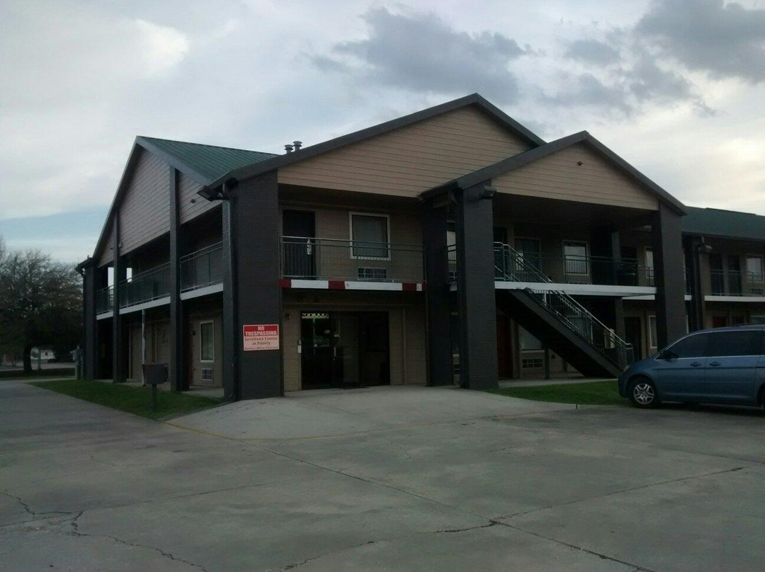 Cypress Inn - New Roads主图