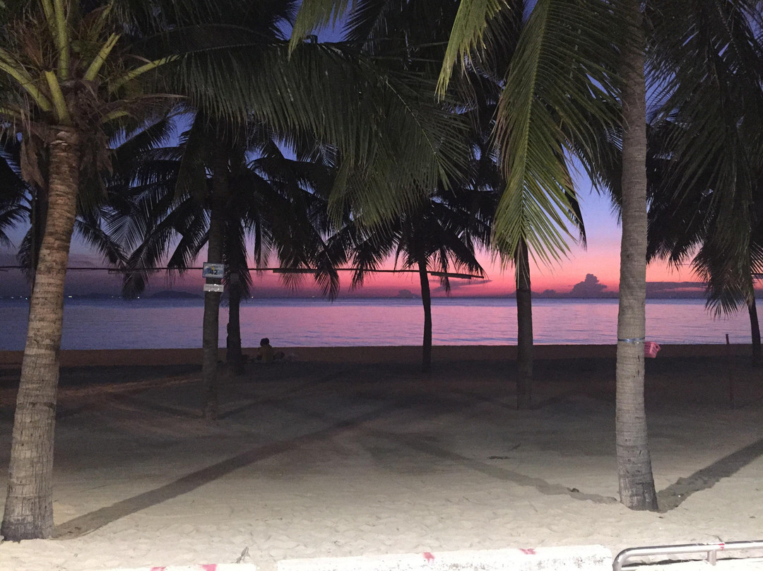 Bang Saen Beach-春武里必去景点