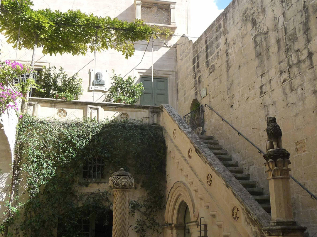 菲尔逊宫历史博物馆-姆迪纳必去景点