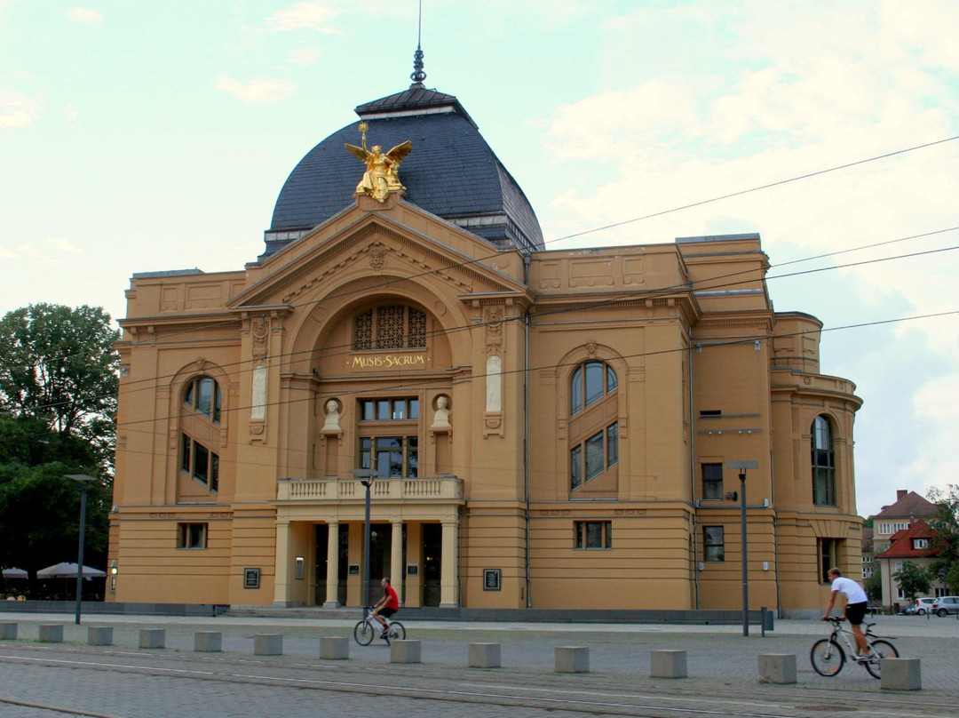 Theater Gera-Gera必去景点