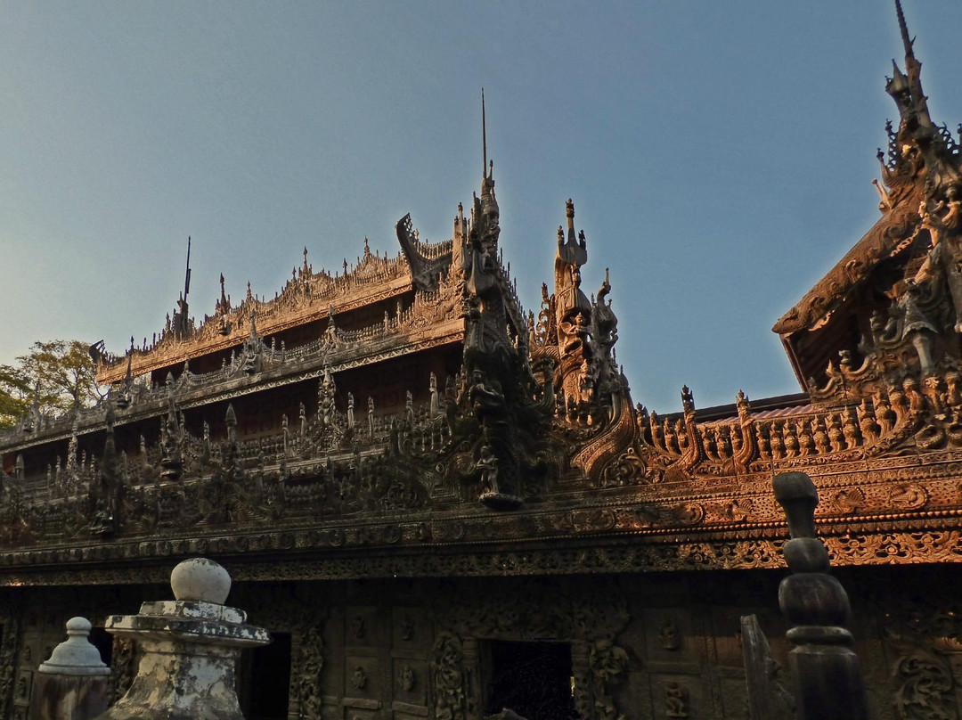 金色宫殿僧院  (Shwenandaw Kyaung)-曼德勒必去景点