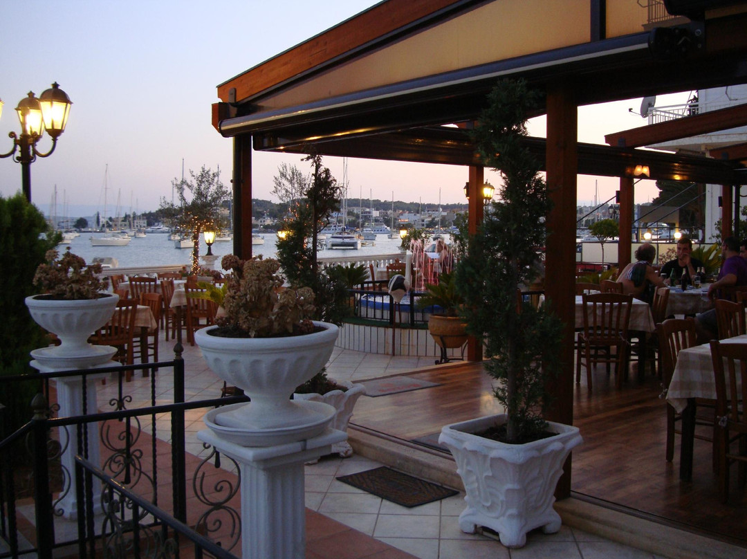 Porto Heli餐馆和美食-Rozos Restaurant