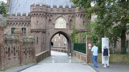 Schloss Paffendorf-Bergheim必去景点