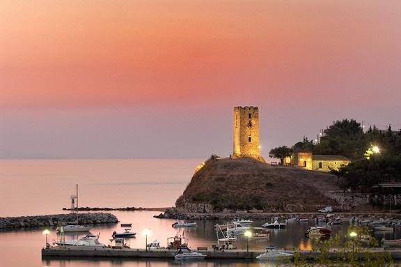 Nea Fokaia旅游景点-Byzantine Tower