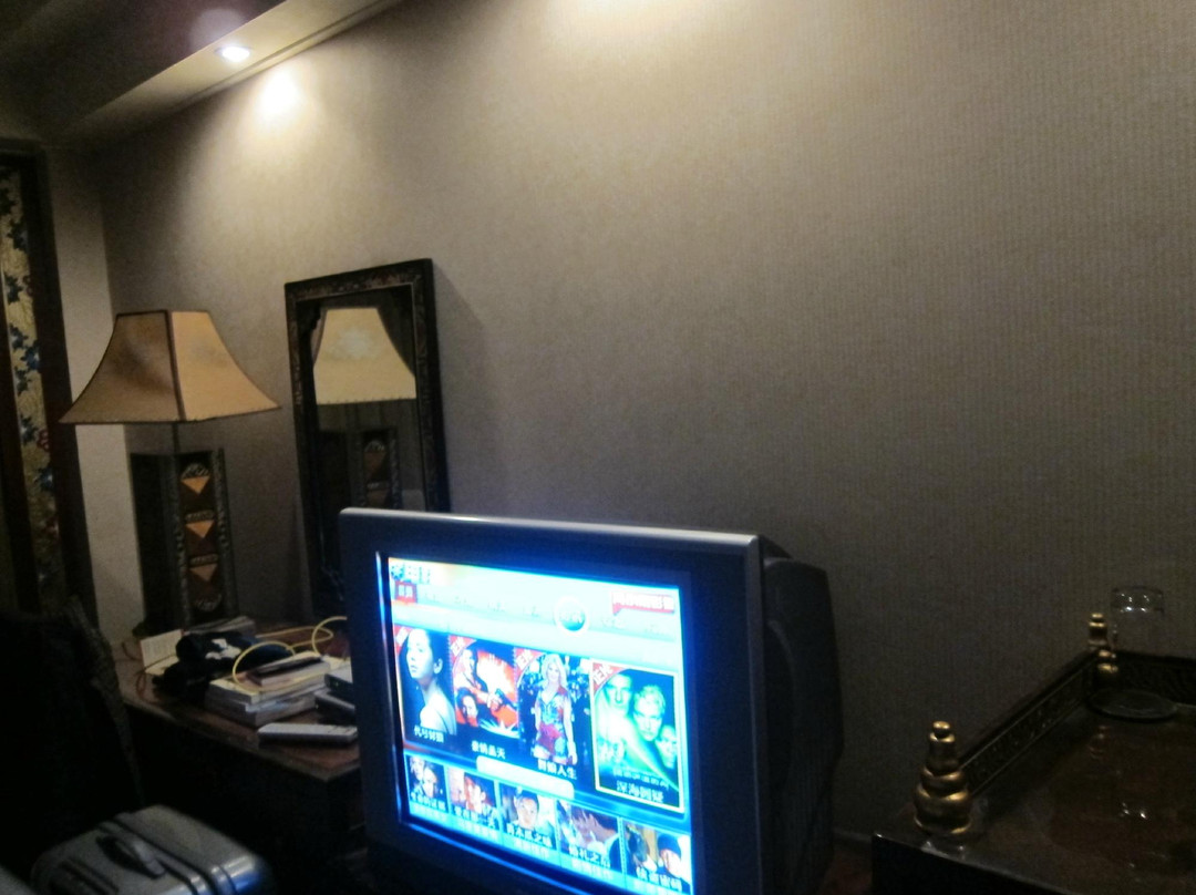 嘉绒大酒店主图