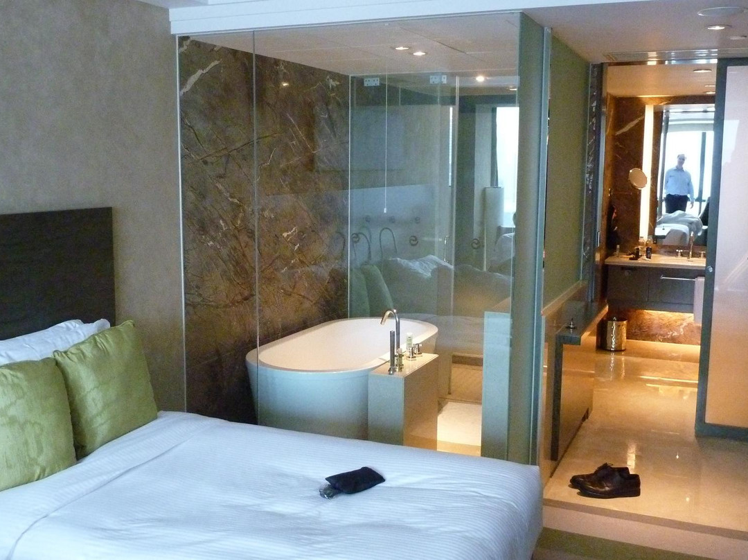 裕景大饭店主图