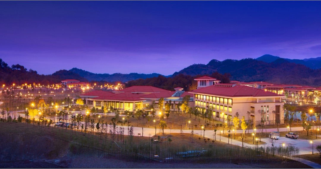 武夷山大红袍山庄主图