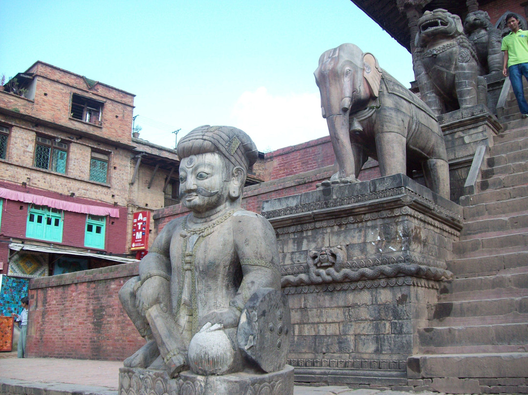 Pujari Math-巴克塔布必去景点