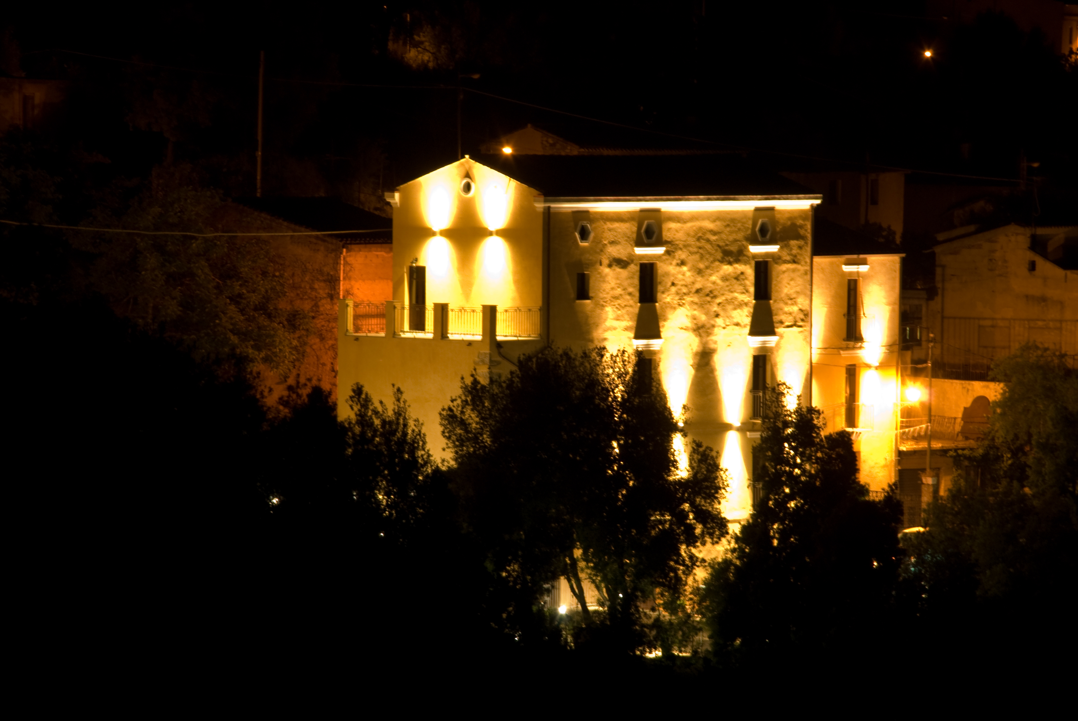 Albergo diffuso Monte Granatico-官方