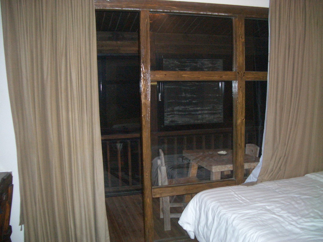 奇洞温泉度假村主图