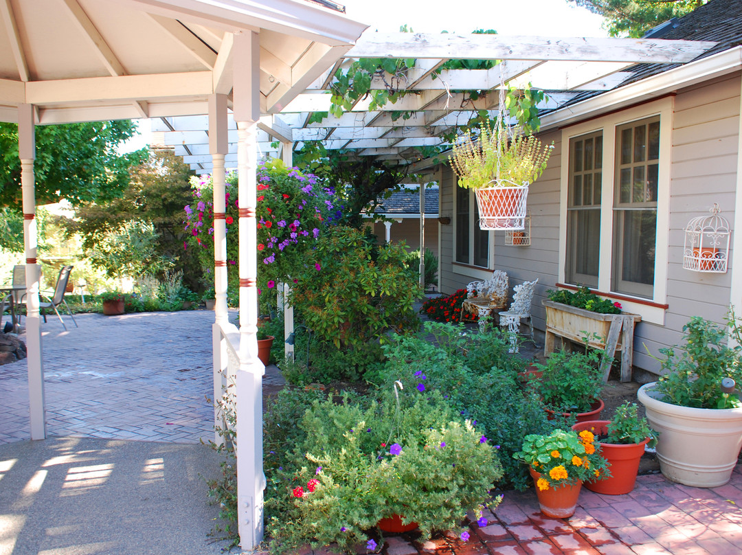 Coolidge House Bed and Breakfast