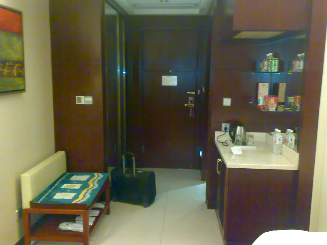 圆中方大酒店主图