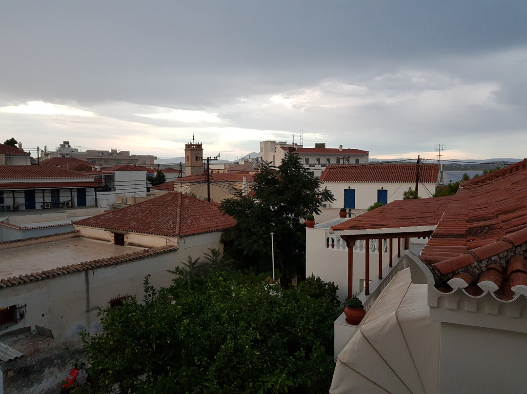 Tsakalakos Rooms