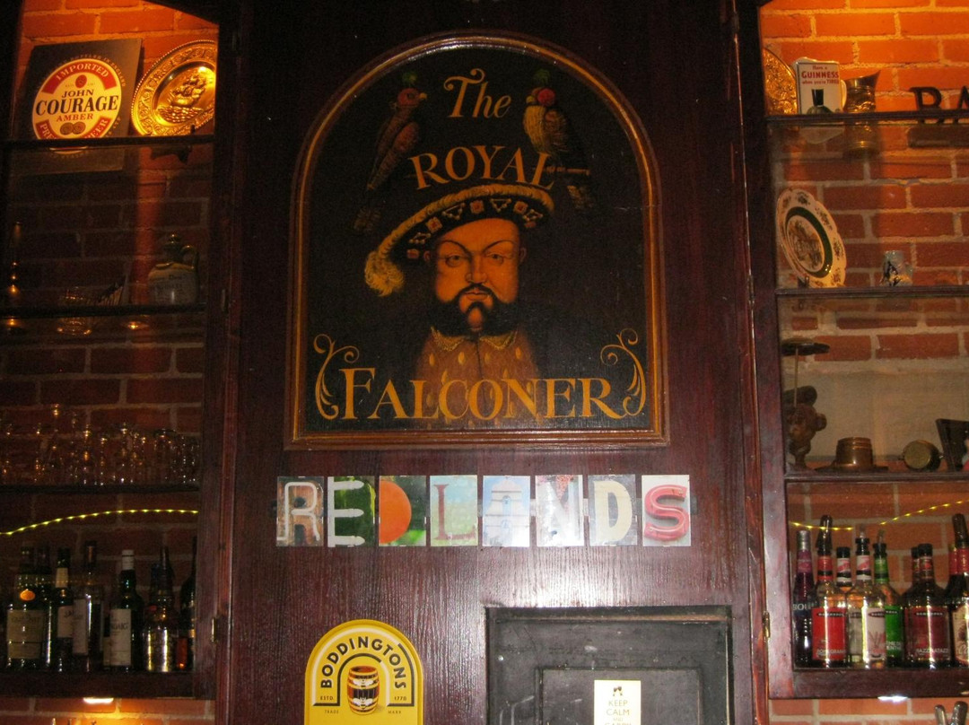 Royal Falconer British Pub