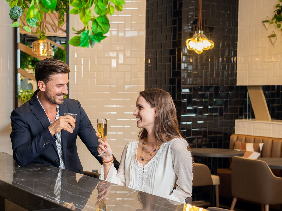 Margham餐馆和美食-Urban Bar Deli