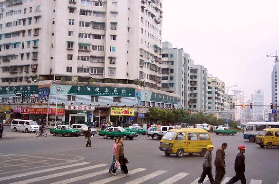 丽豪大饭店(贵阳黔灵山公园紫林庵地铁站店)主图
