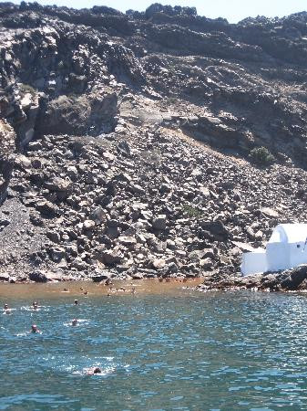 卡美尼岛-圣托里尼必去景点