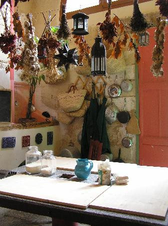 The Awaiting Table Cookery School-莱切必去景点