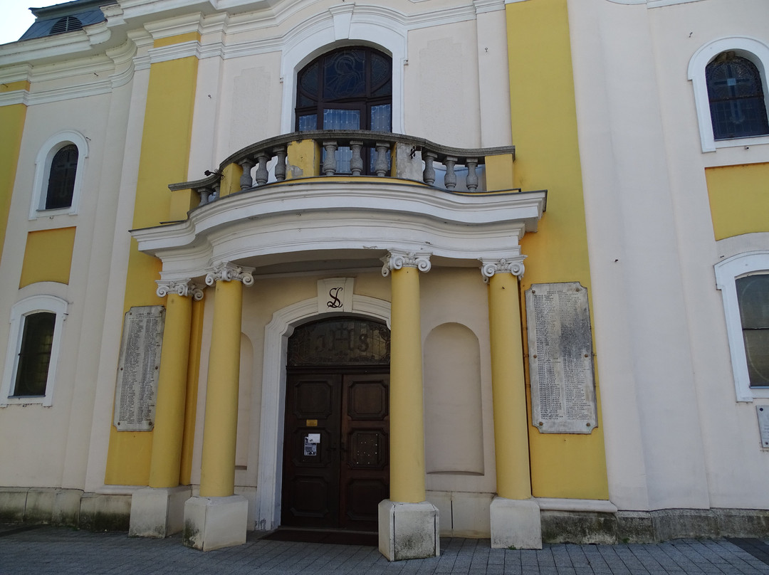 Szent Laszlo Parish Church景点图片