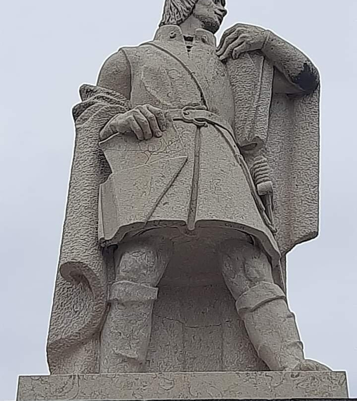 Estatua Goncalo Velho Cabral-蓬塔德尔加达必去景点