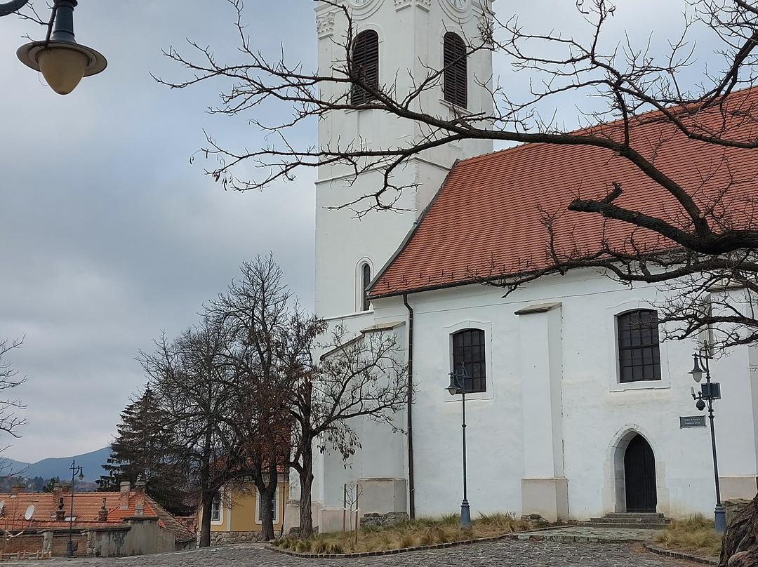 Behind Budapest Tours-布达佩斯必去景点