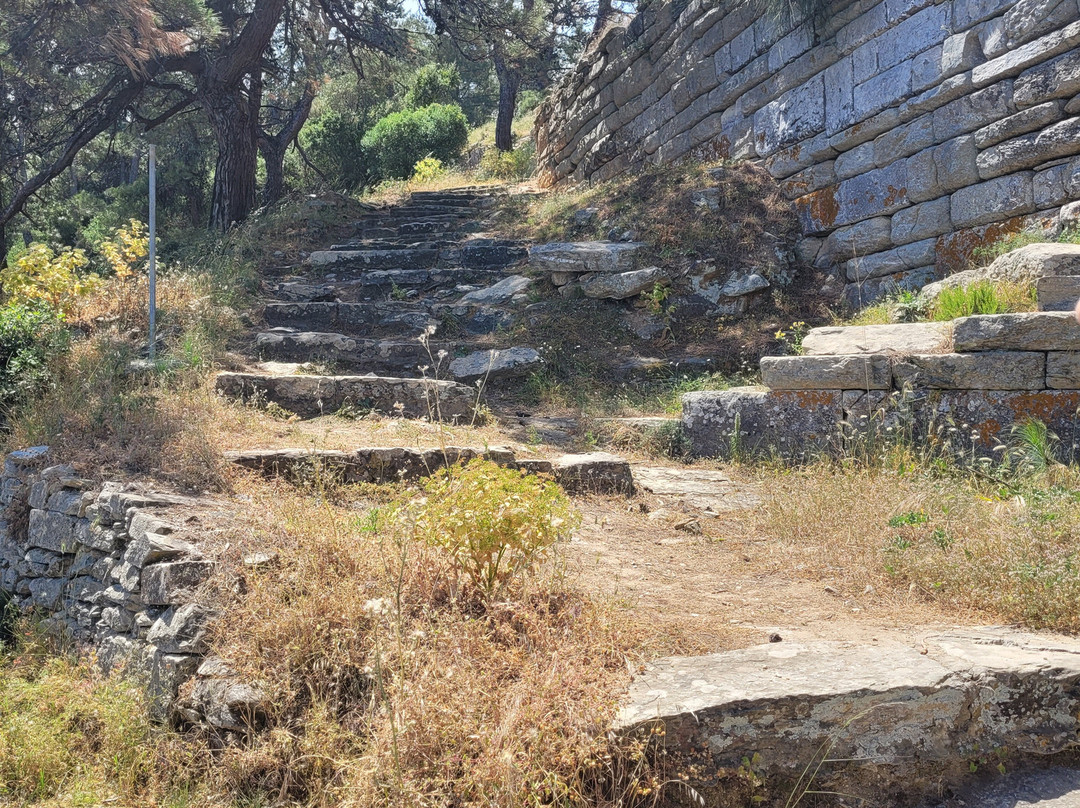 Acropolis-Thassos Town (Limenas)必去景点