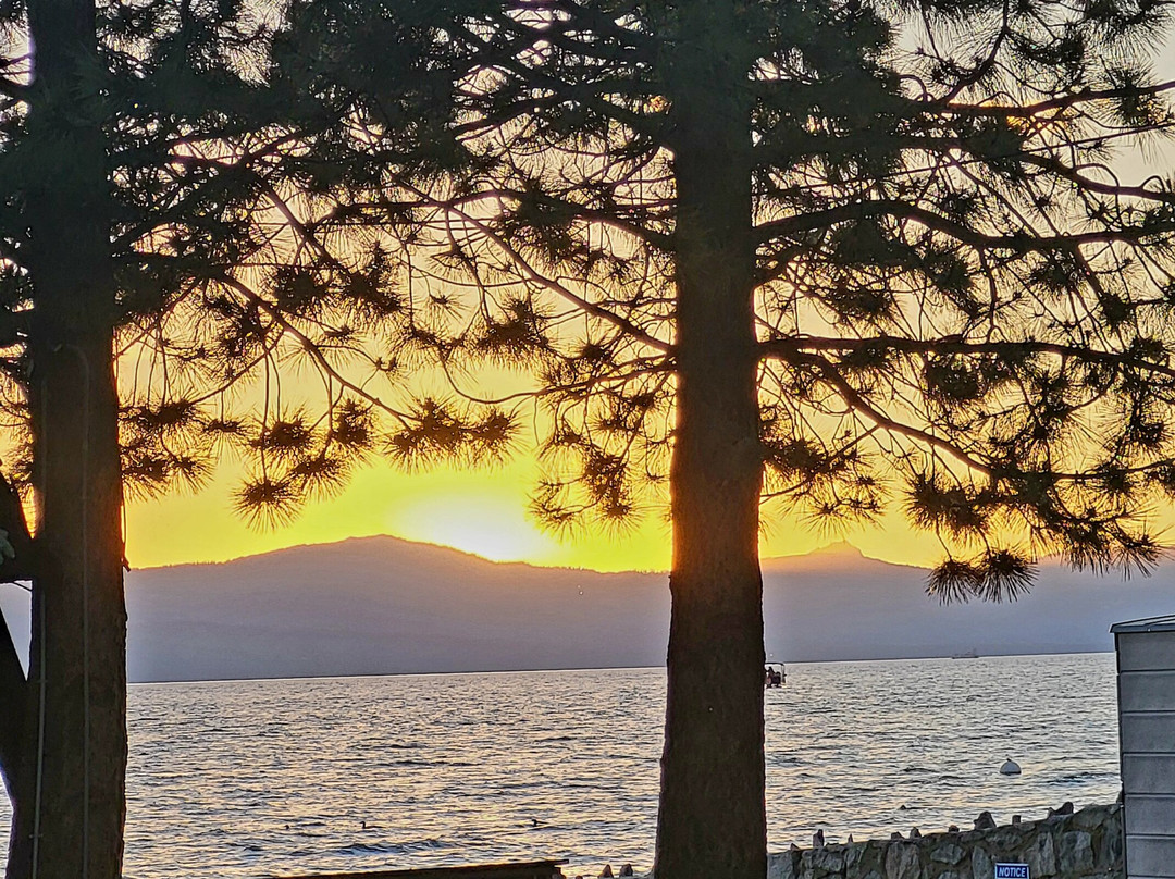 Lakeside Beach-南太浩湖必去景点