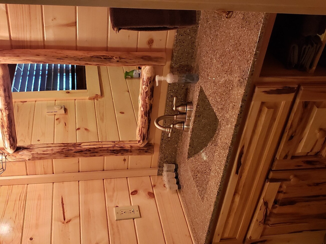 Devils Tower Outfitters主图