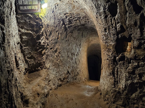 VN CARS SERVICES-岘港必去景点