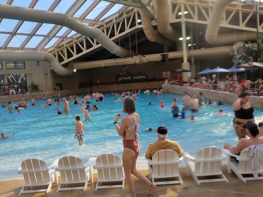 Glacier Canyon Lodge主图