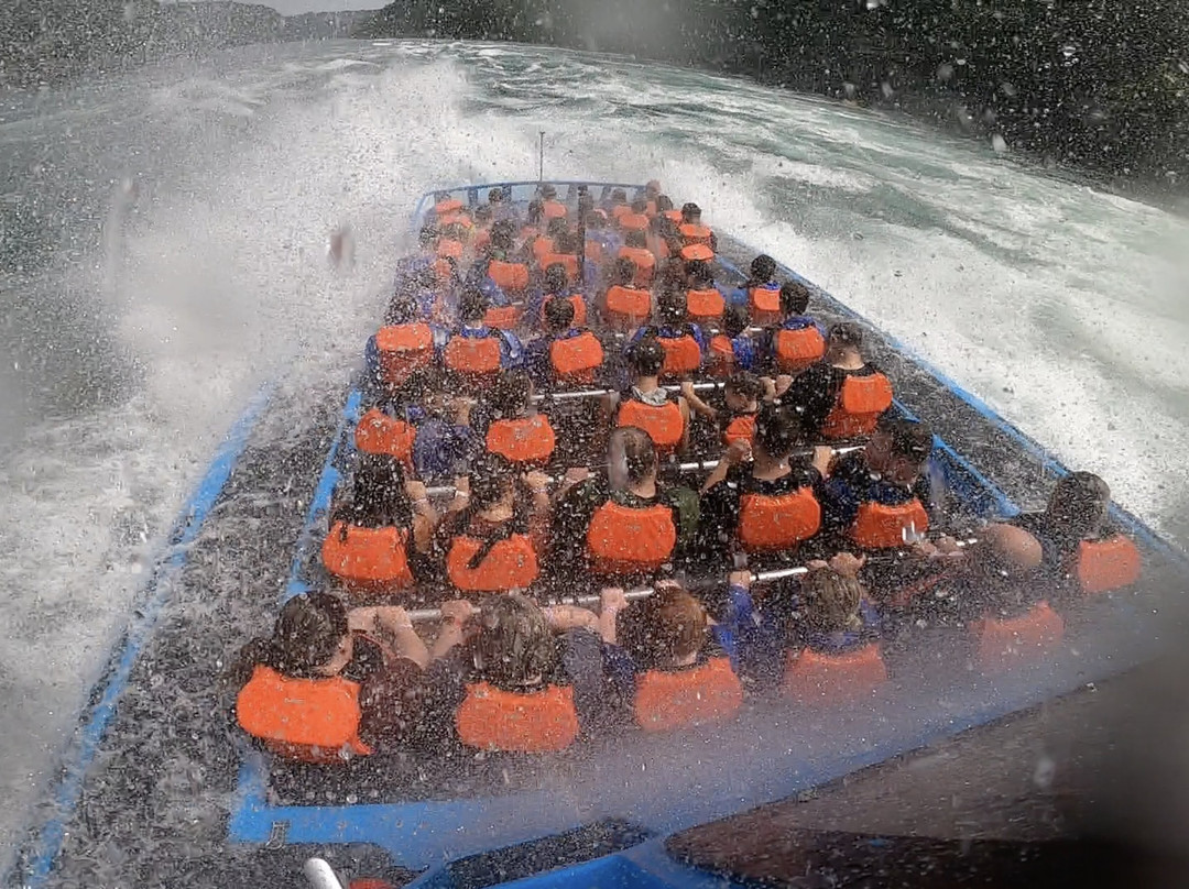 Whirlpool Jet Boat Tours-滨湖尼亚加拉必去景点