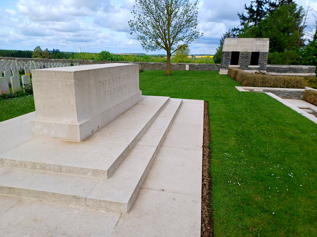 Grand Seraucourt British Cemetery景点图片