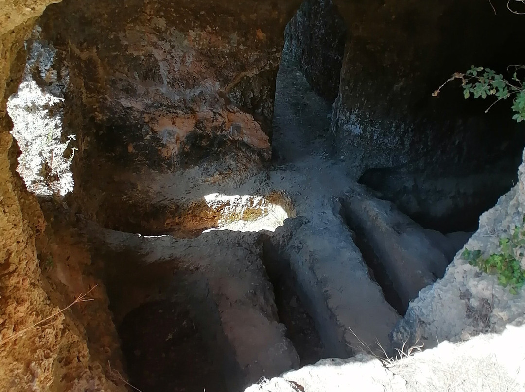 Mazarakata Mycenaean Cemetery-阿尔戈斯托利翁必去景点