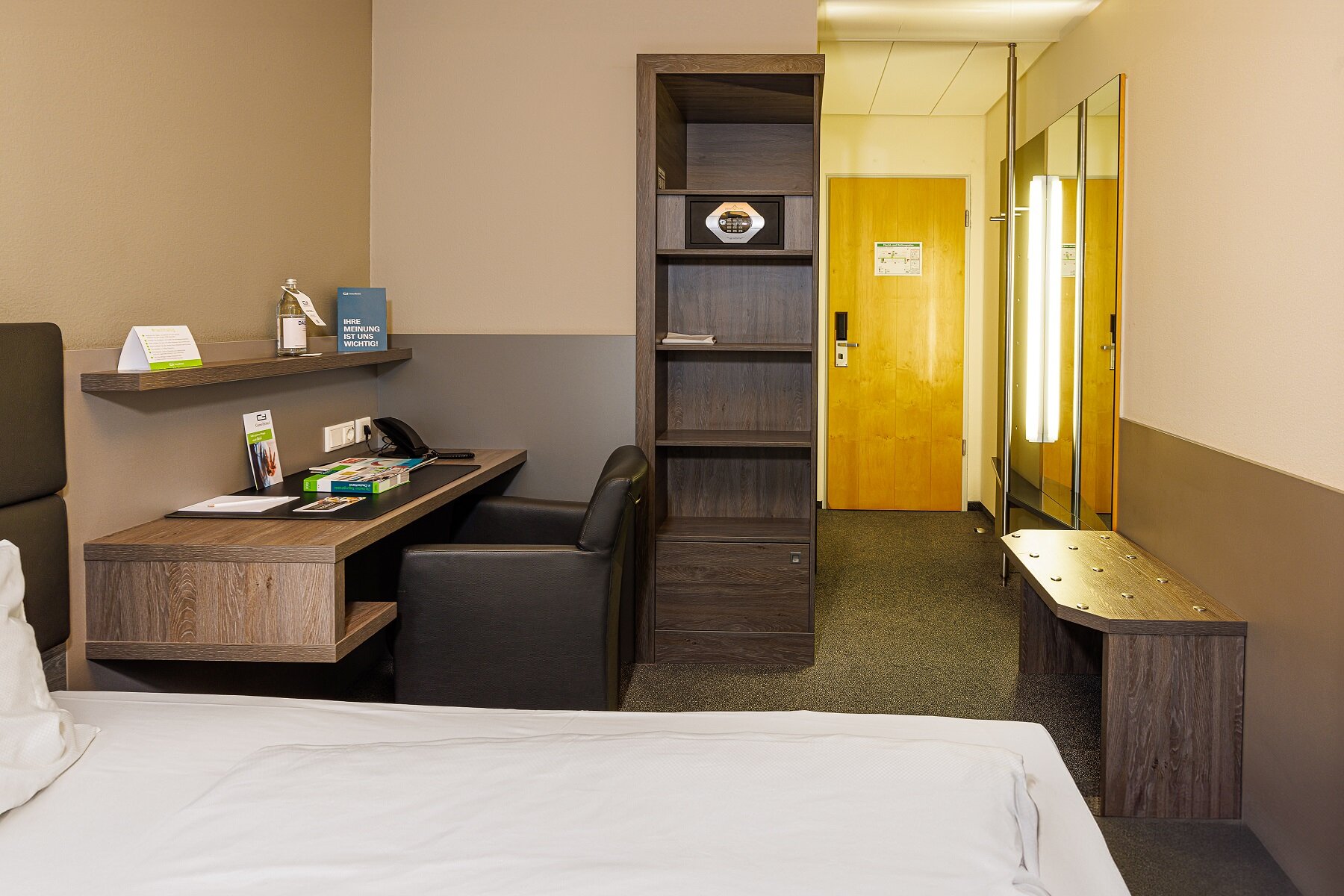 GenoHotel Forsbach-客卧