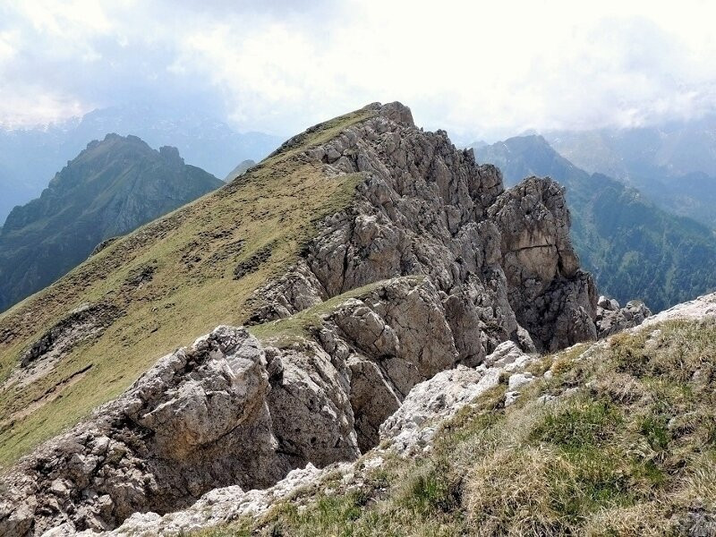 Sasso Bianco-罗卡皮耶托雷必去景点
