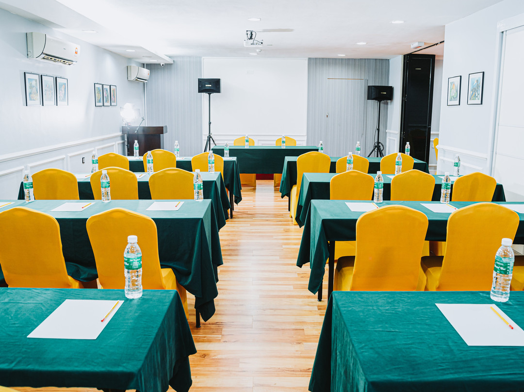 Hotel Nur Miri主图