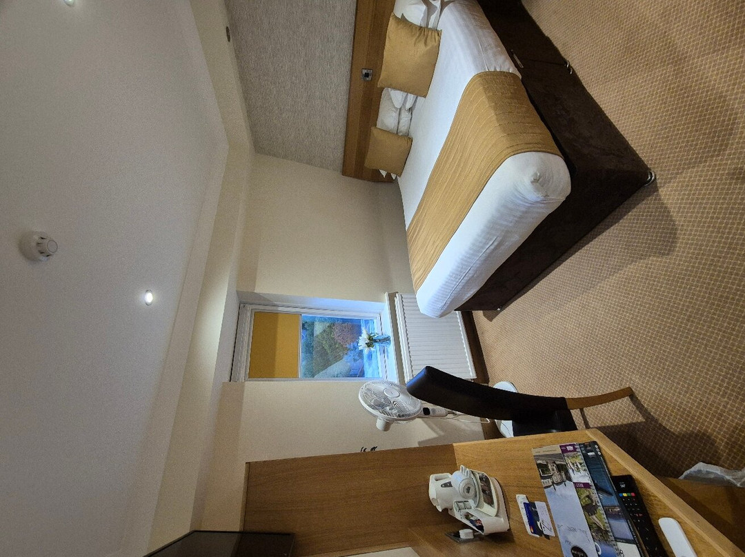 Victoria Hotel主图