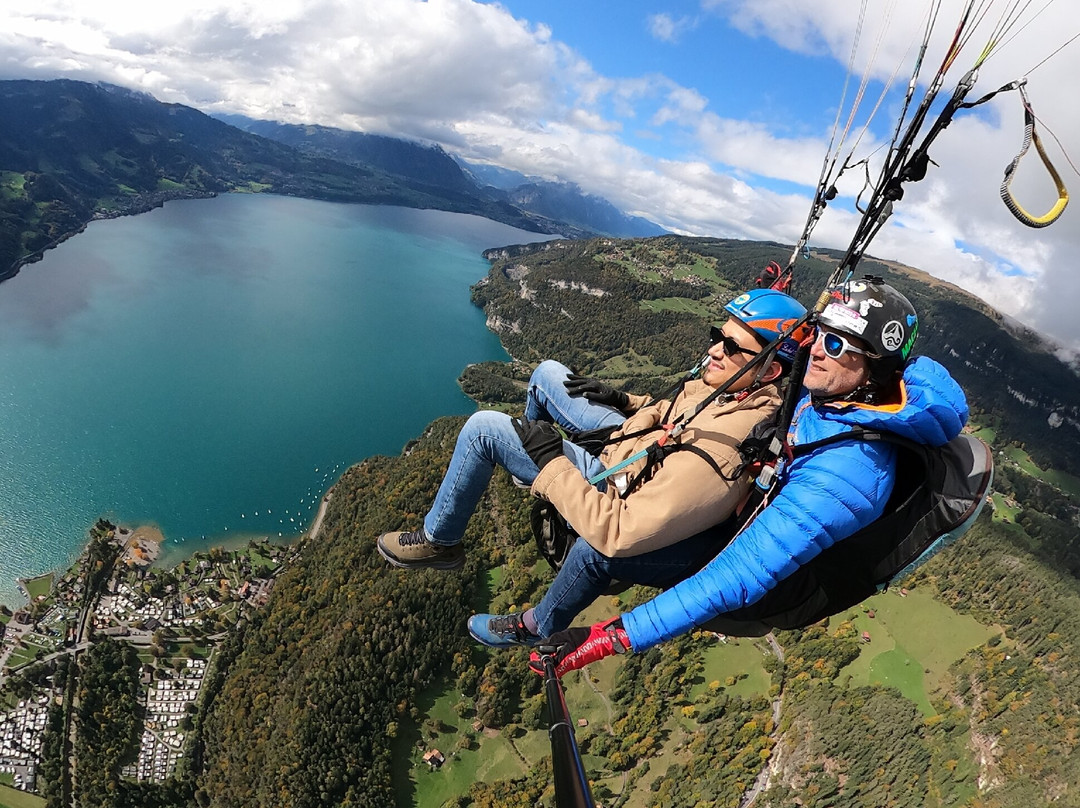 Twin Paragliding景点图片