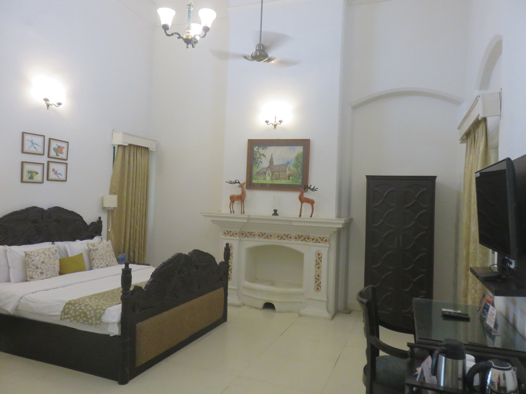 MPT Rock End Manor Pachmarhi主图