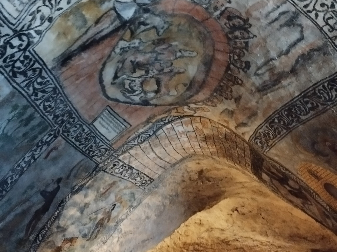 Ermita de San Bernabe-Cueva必去景点