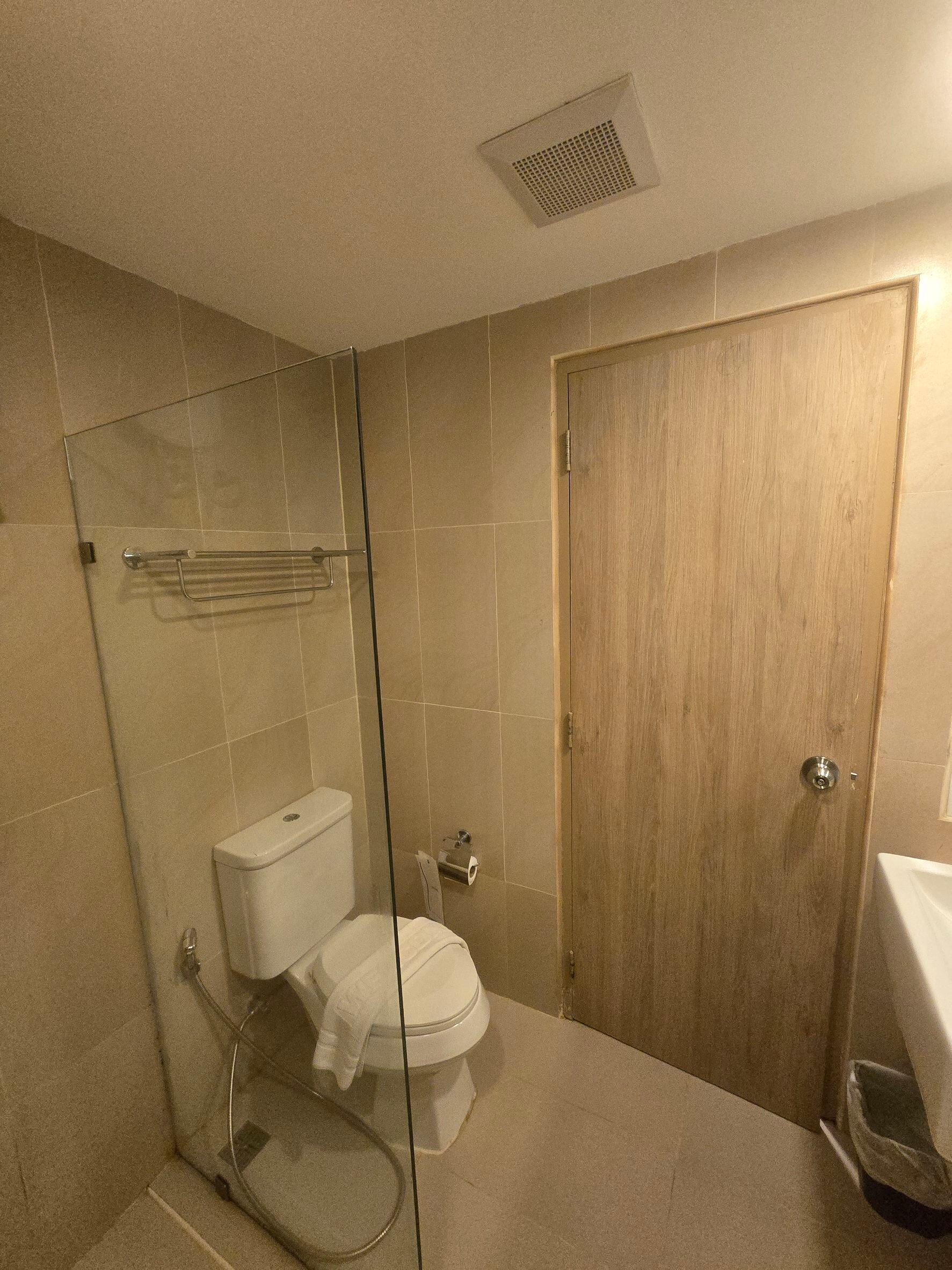 B2 Nakhon Sawan Premier Hotel-浴室