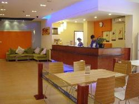 安其居酒店(长沙黄兴广场地铁站店)主图