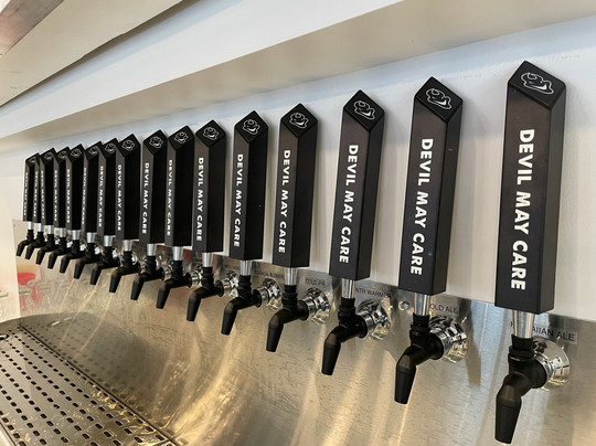 Devil May Care Brewing Company-温尼伯必去景点