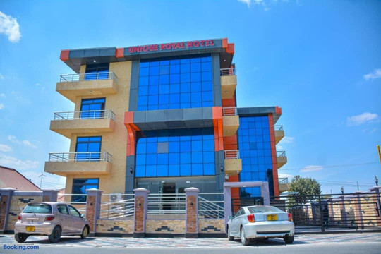 Unique Royal Hotel  And Suites