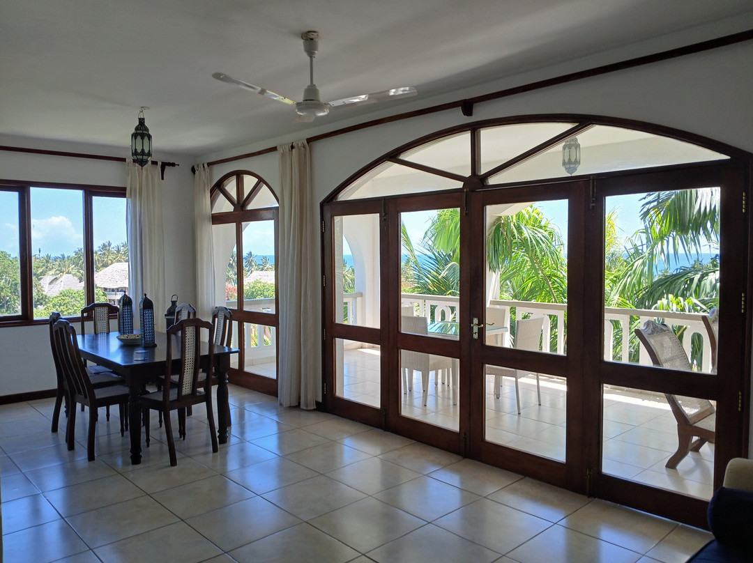 Lantana Galu Beach主图