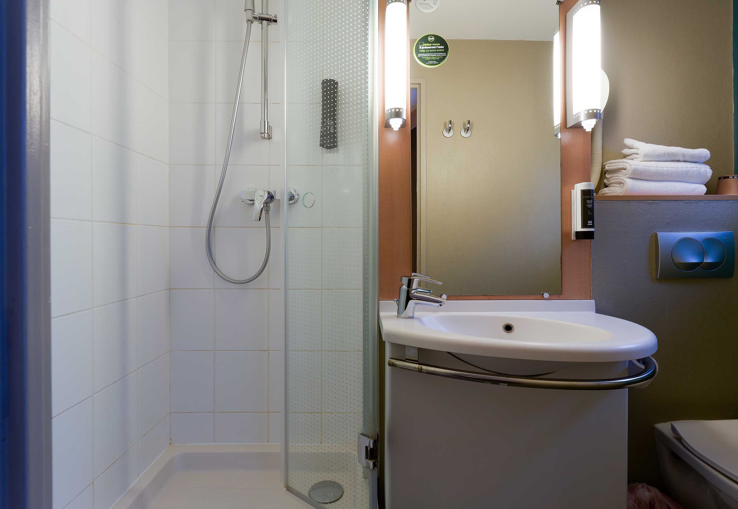 B&b Hotel Reims Centre Erlon-浴室