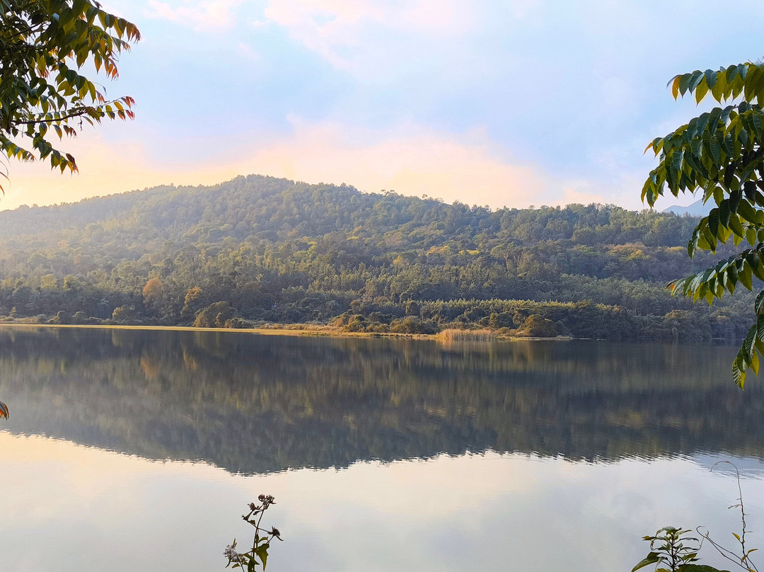 Hirekolale Lake景点图片