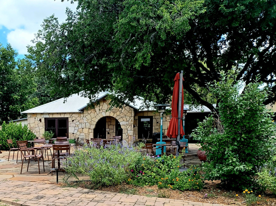 Medina River Oaks Courts主图